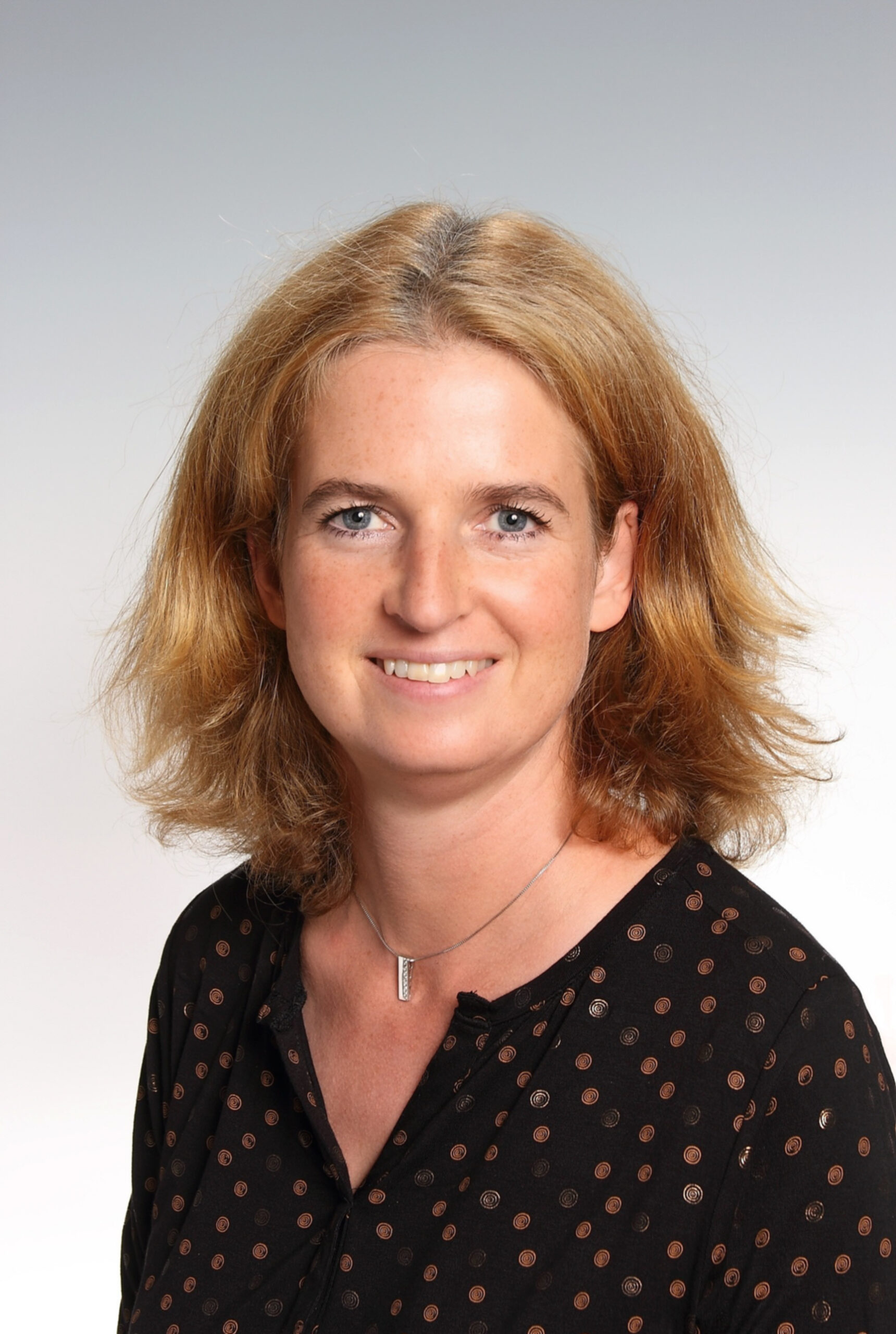 Mag. KASTENHOFER Renate