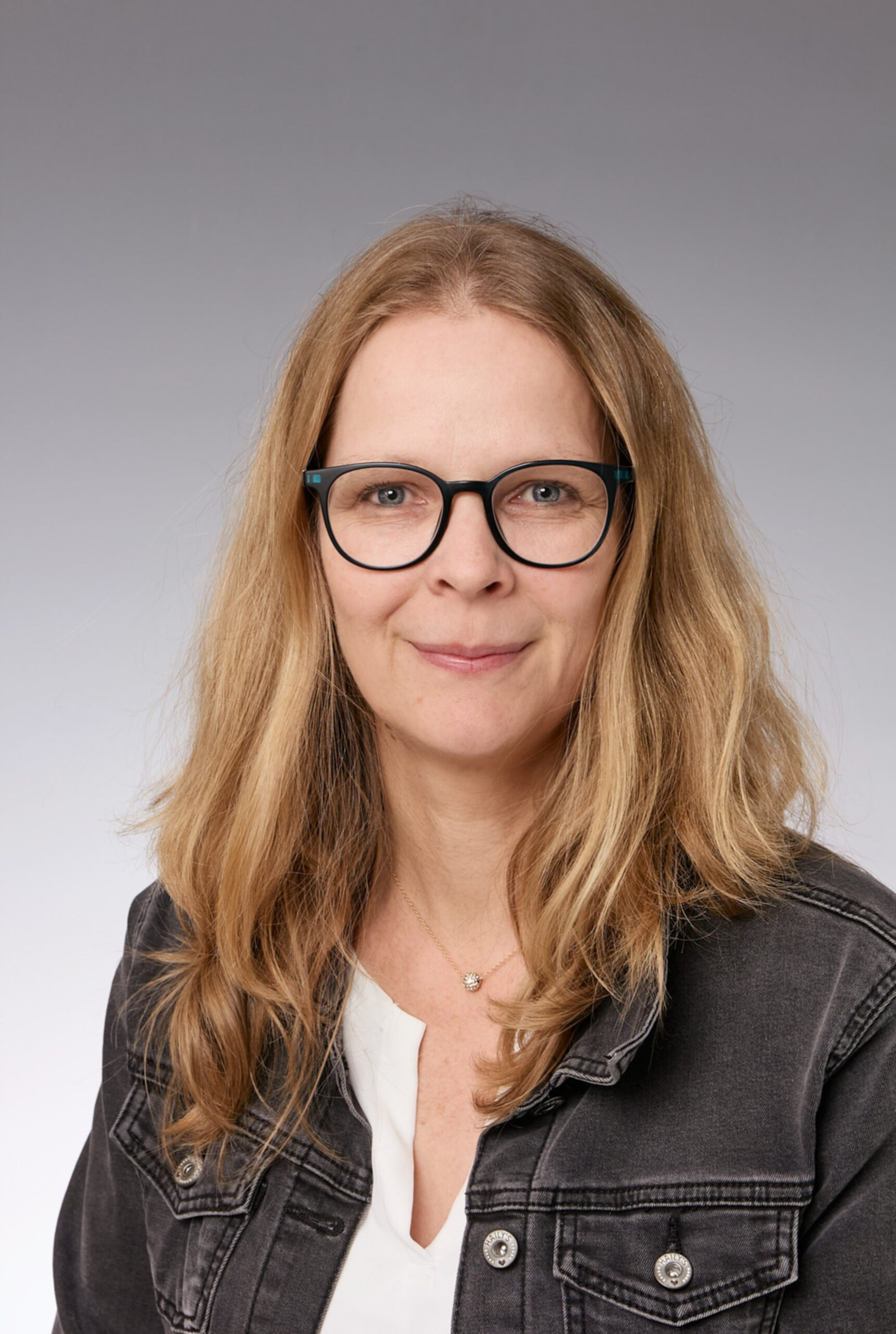 Mag. GAHLEITNER Bettina