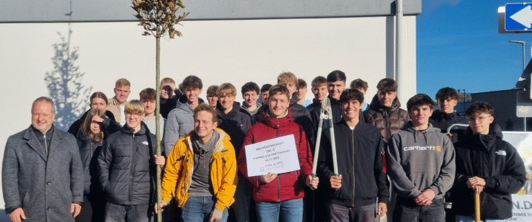 Baumpflanzaktion der 3AHWIL